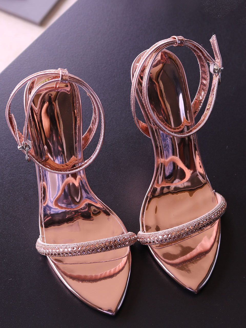 Silver Mirror Lacquered Leathe - Women Queen Fashion 评论和价格